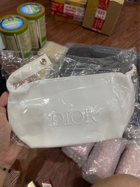 Túi Dior vải trắng 17 x 8.5 x 9 cm