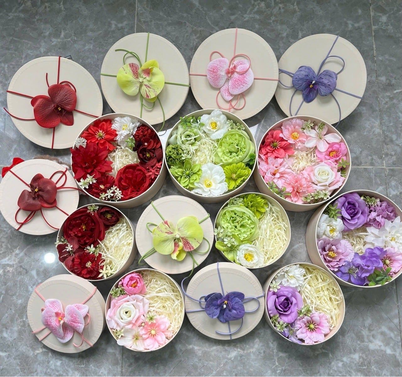 Hộp quà tròn HOA LỤA đường kính 17 cm