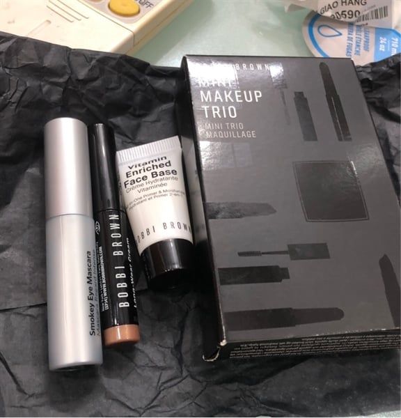 Set Bobbi Brown 3 món MINI gồm Kem lót 7ml + Mascara 3ml + Thỏi màu mắt