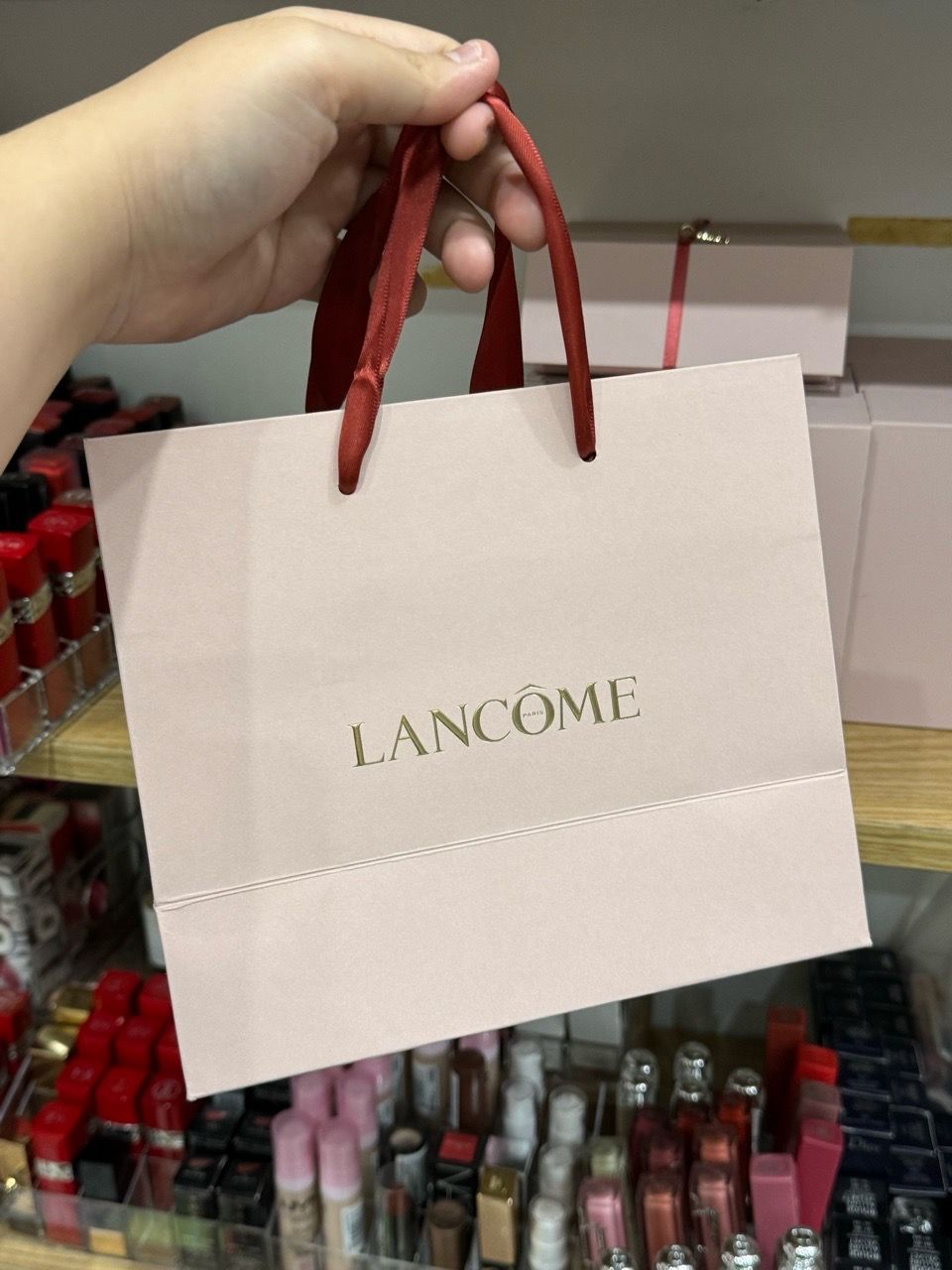 Túi giấy Lancome Hồng Pastel 17 x 19.5 x 10 cm
