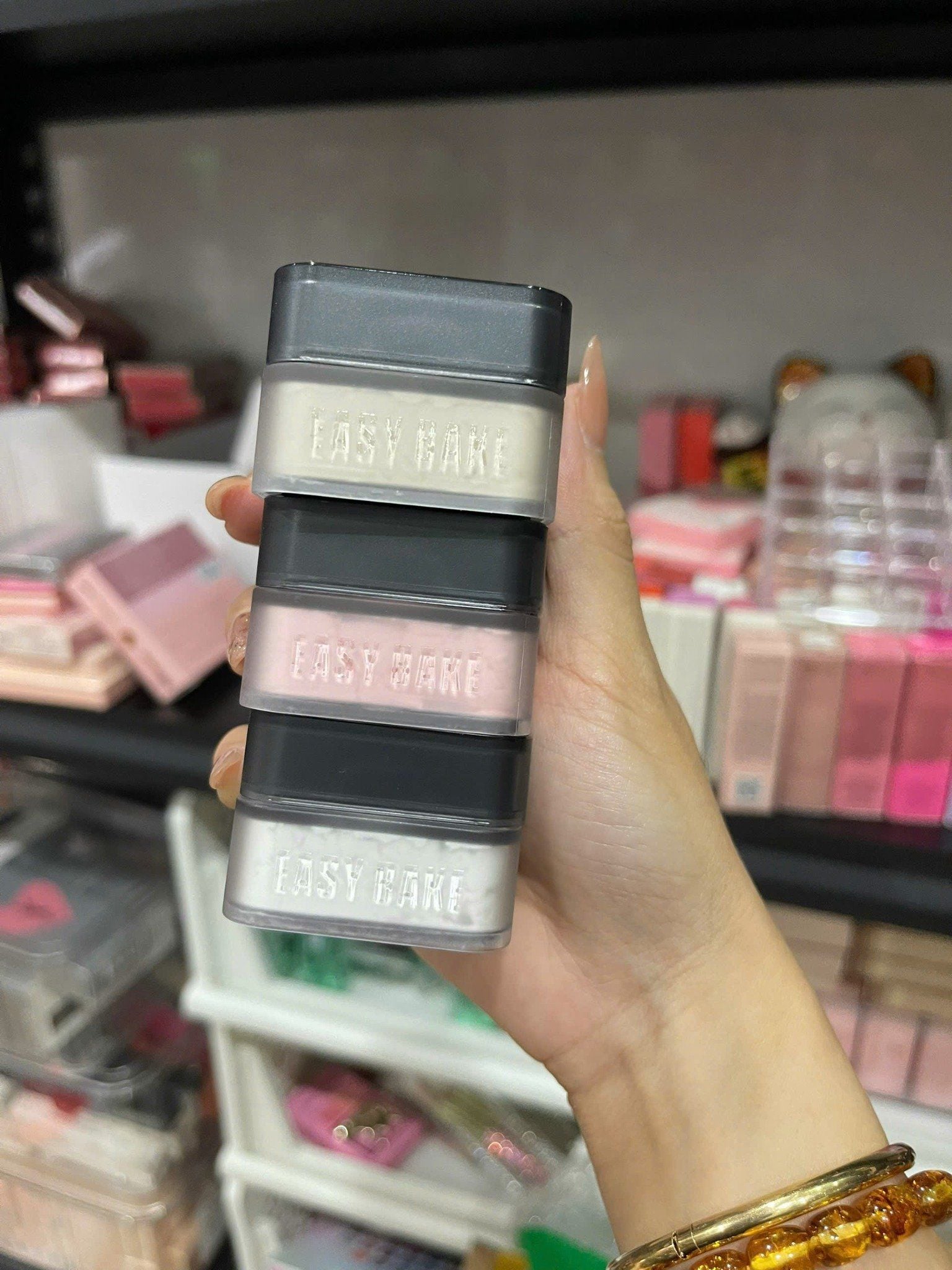 Phấn phủ Huda Easy Bake 6g mẫu mới