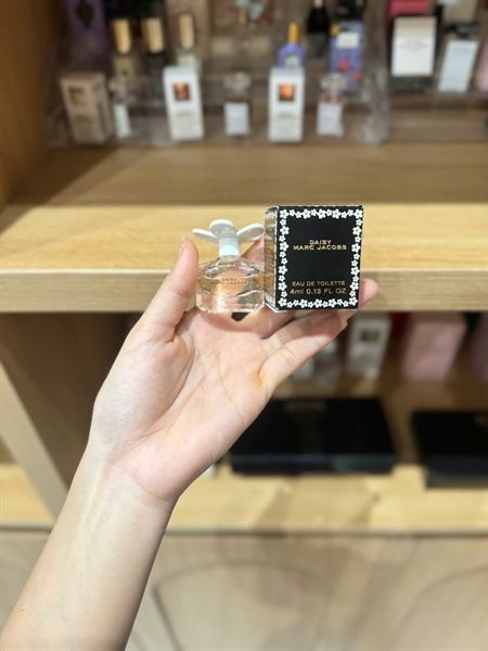 Nước hoa Marc Jacobs Daisy EDT 4ml
