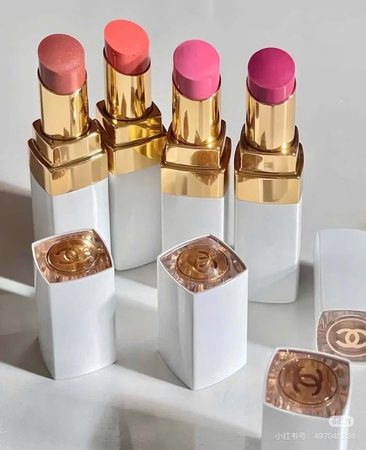 Son dưỡng Chanel BAUME Hydrating Beautifying Tinted Lip Balm Buildable Colour 3g