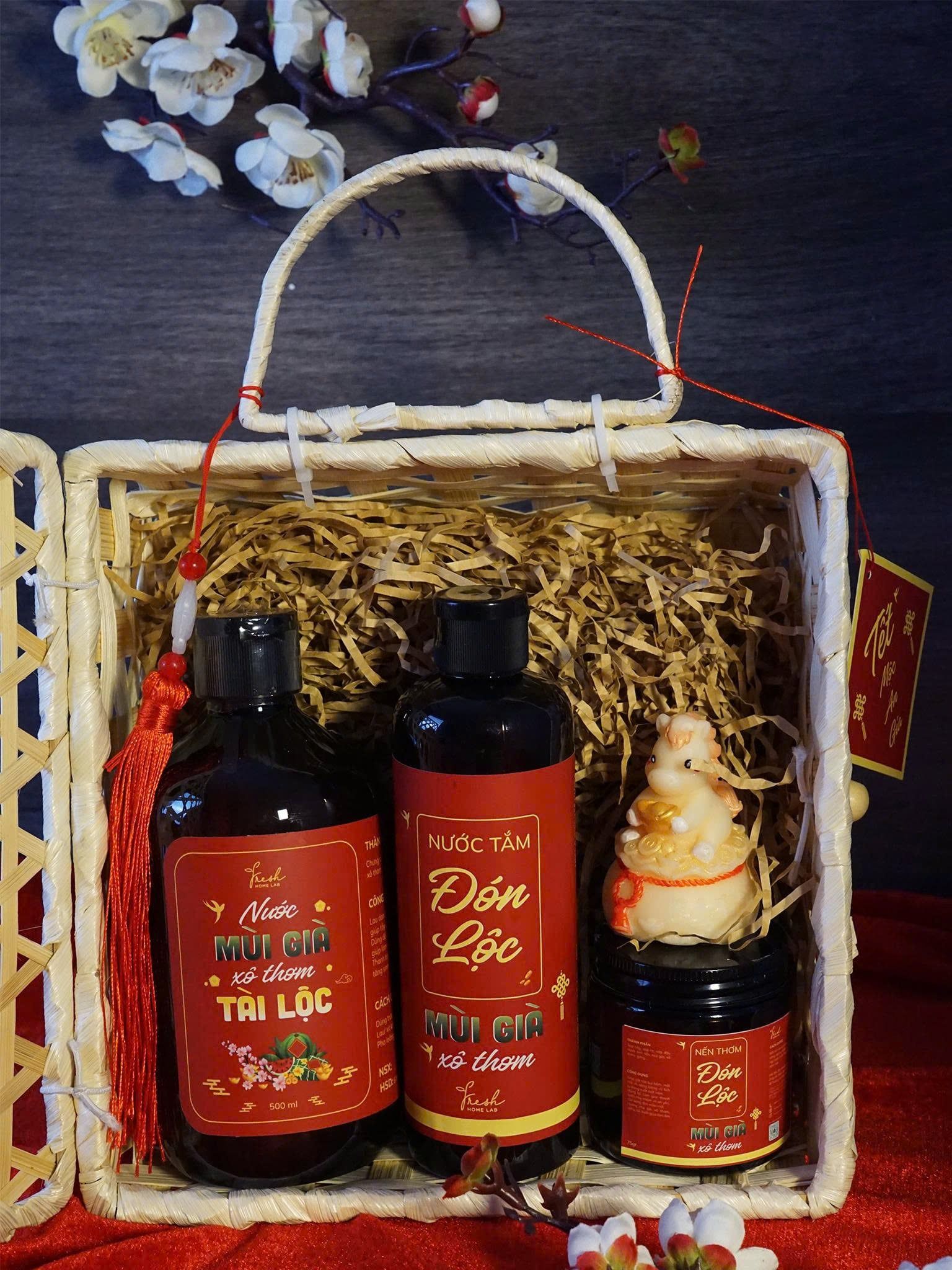  Combo Tết Mộc An Gia: Nước Mùi Già Xô Thơm Thanh Tẩy, Nước Tắm, Nến Thơm Đón Lộc Fresh Home Lab 