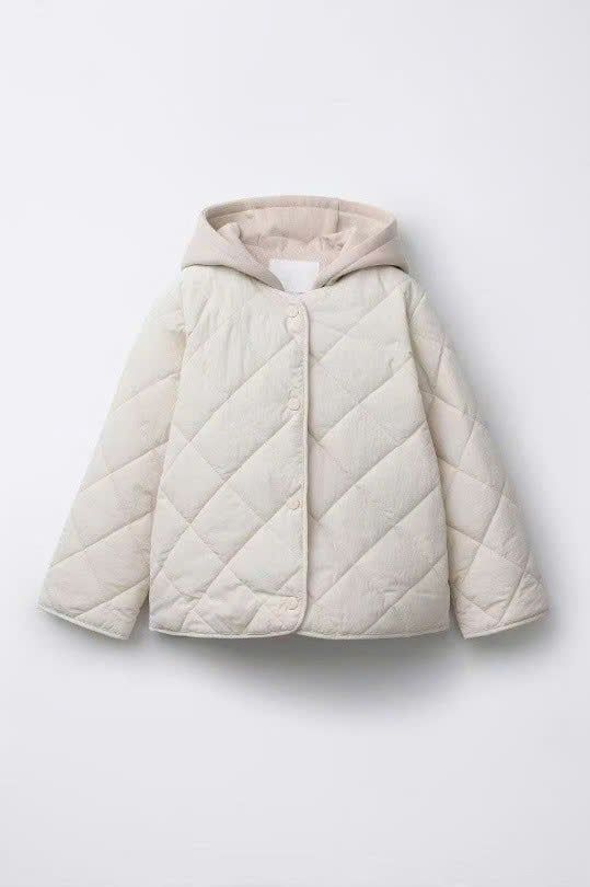 Áo khoác phao ZR chần trám phối mũ nỉ màu kem cho bé gái size 6-14y