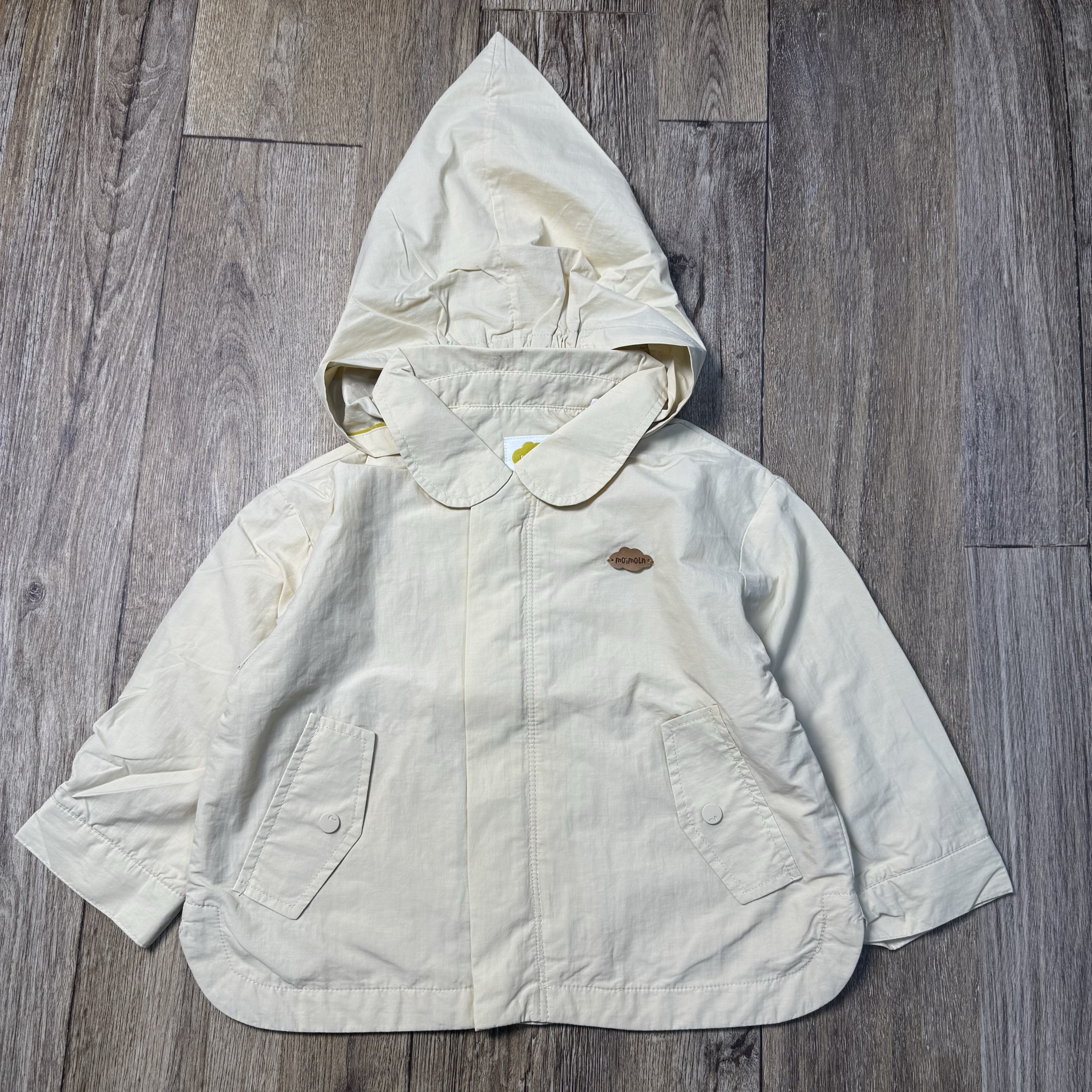 Áo khoác gió Moimoln 2 lớp lót cotton mũ chóp màu be bé gái size 90-120