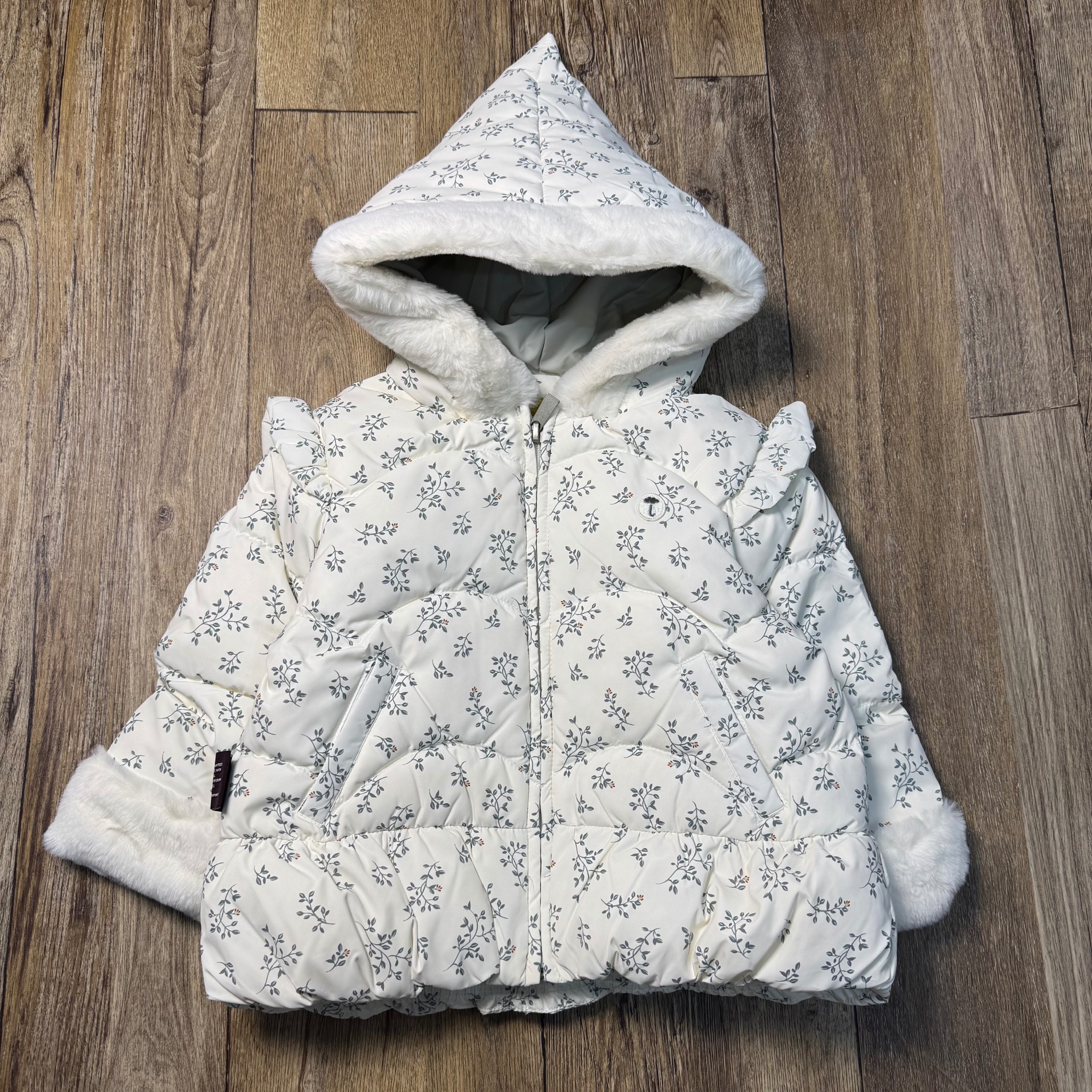Áo khoác lông vũ Moimoln màu trắng in lá xanh viền lông bé gái size 90-110