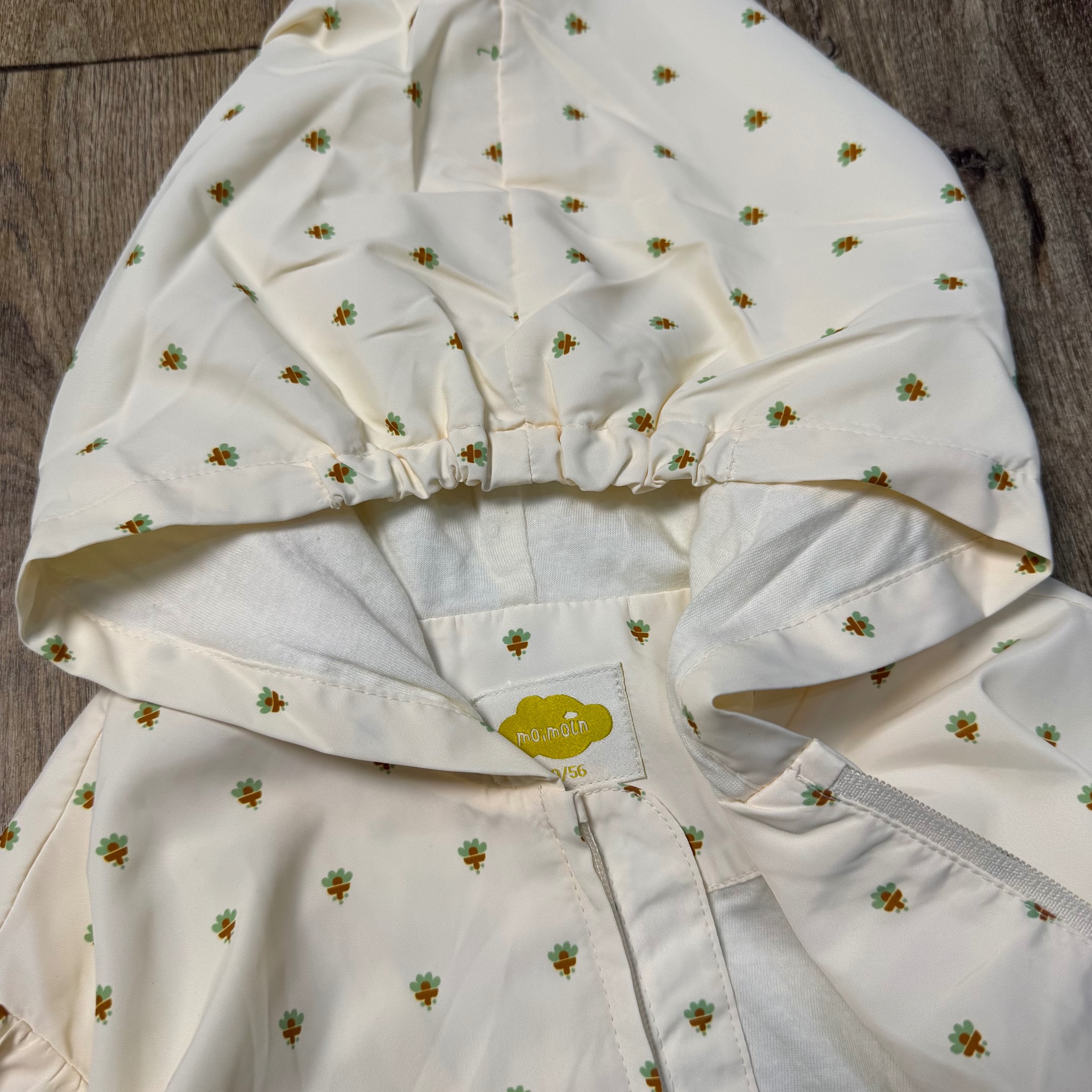 Áo khoác gió 2 lớp Moimoln lót cotton màu kem hoạ tiết hoa bé gái size 90-120