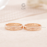  Nhẫn cưới truyền thống vàng tây 18k bản mo khắc chữ lên nhẫn 