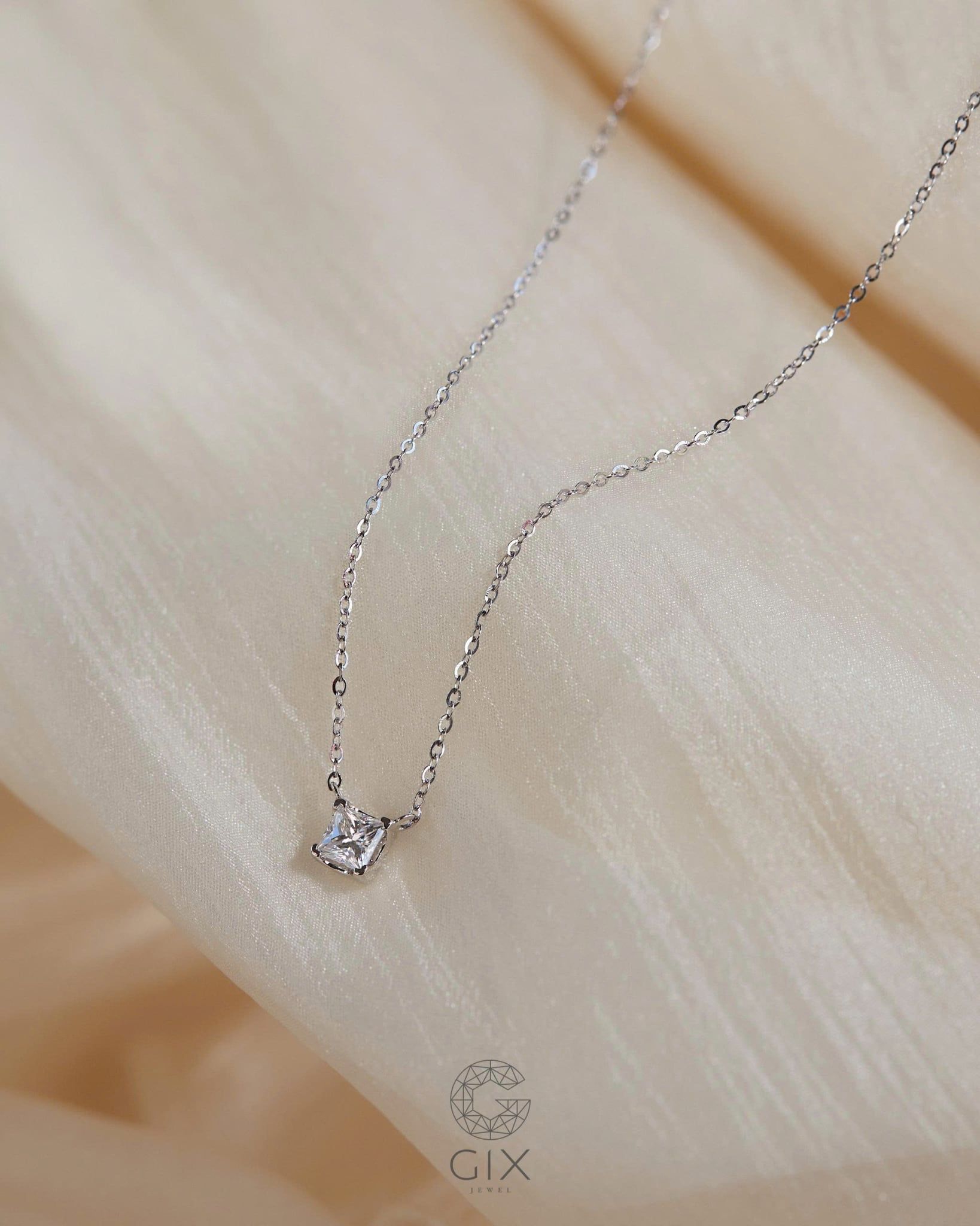  Dây chuyền đá vuông sợi mảnh - GNL25050295 | Gix Jewel 