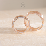  Nhẫn cưới đơn giản vàng hồng 18k đẹp kim cương nhân tạo khắc dấu vân tay Gix Jewelry 