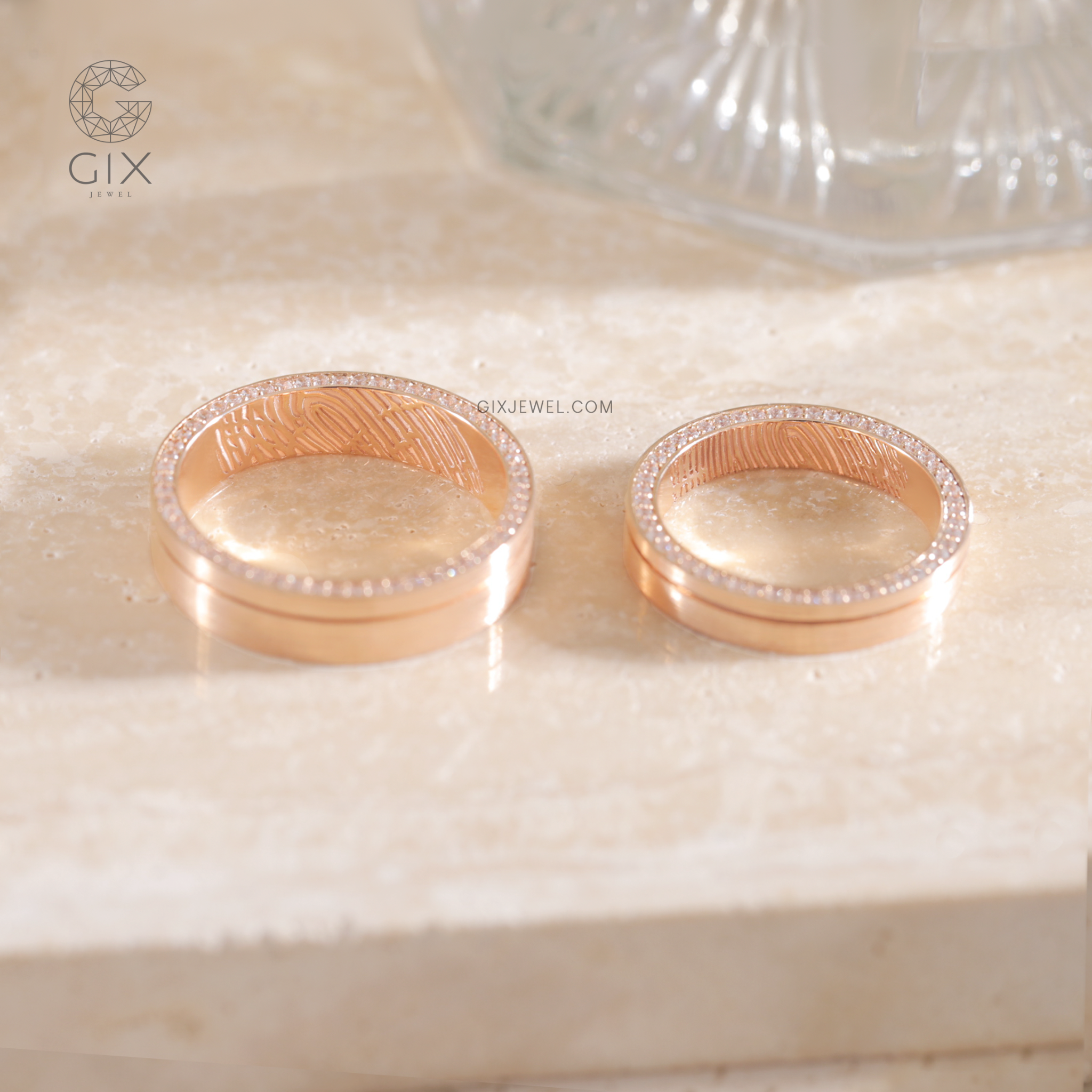  Nhẫn cưới đơn giản vàng hồng 18k đẹp kim cương nhân tạo khắc dấu vân tay Gix Jewelry 