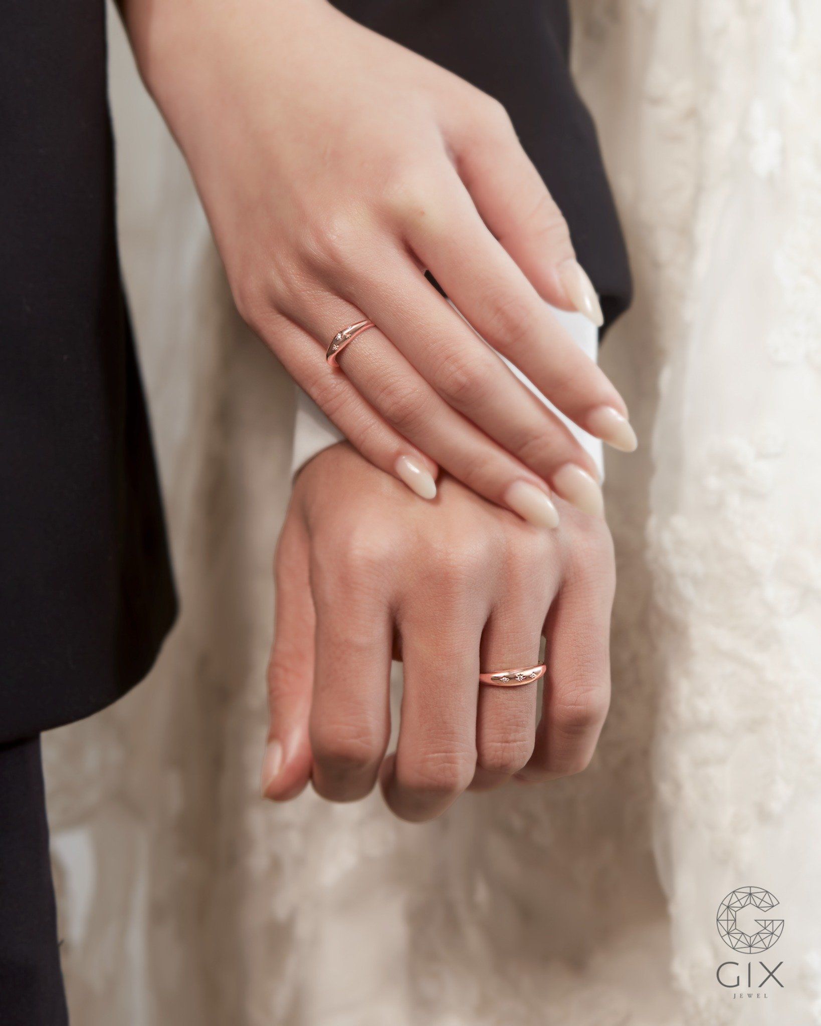  Nhẫn cặp vũ trụ vàng & bạc đẹp đính kim cương tấm - GCR25050153 | Gix Jewel 