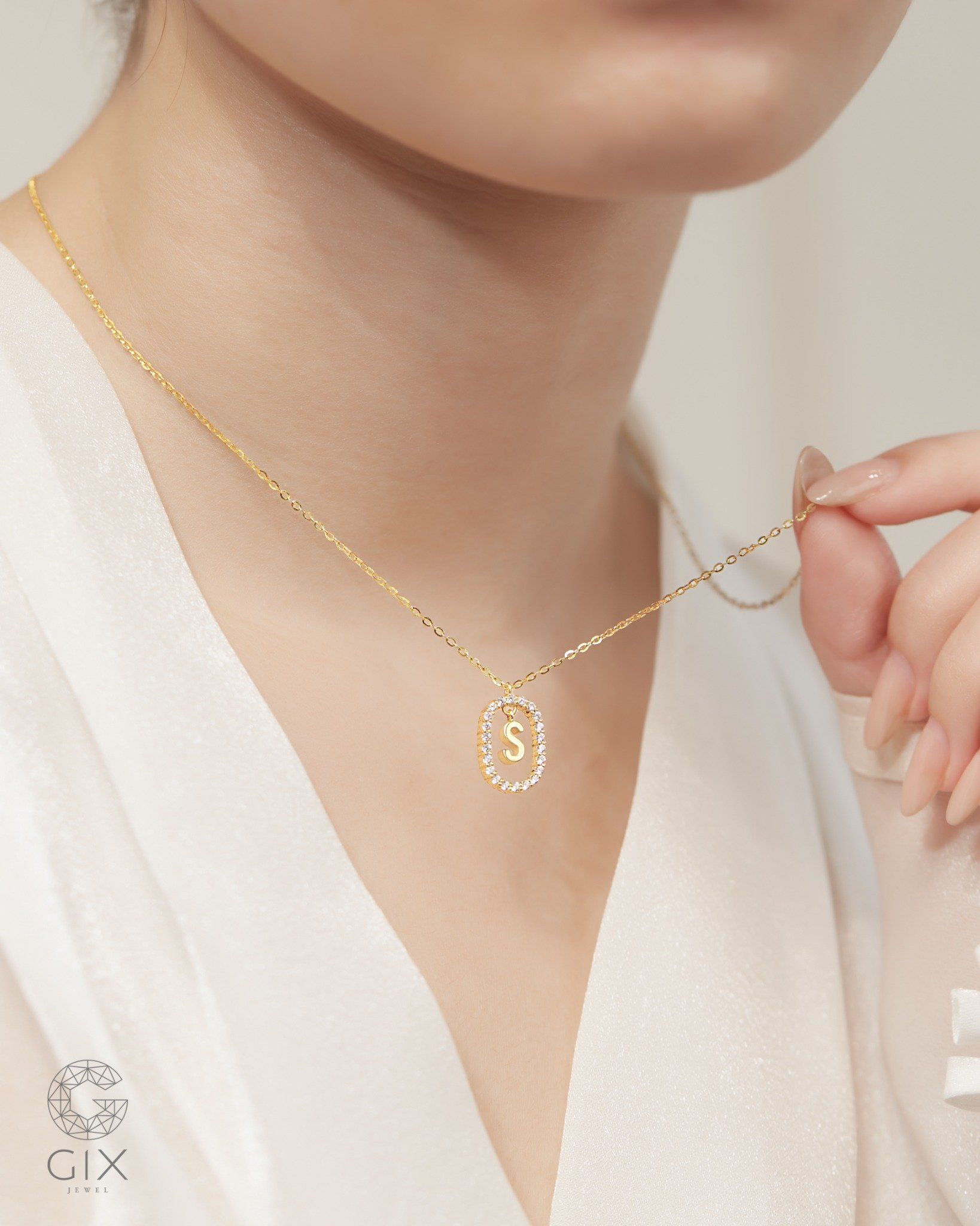  Dây chuyền vàng tây mặt chữ cái đính vòng kim cương tấm | Gixjewel 