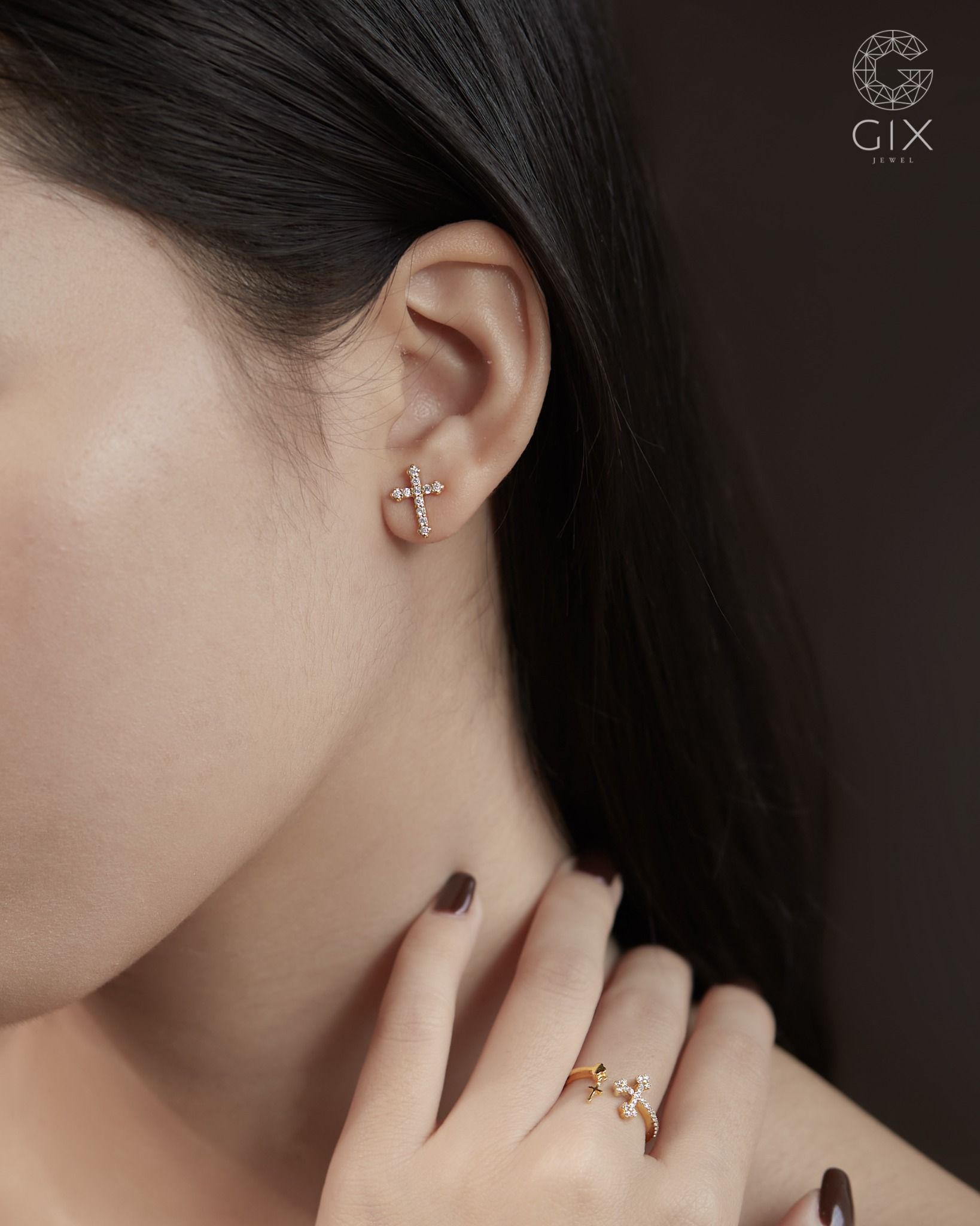  Nhẫn nữ vàng 18k hình thánh giá đính đá cao cấp | Gix Jewel 