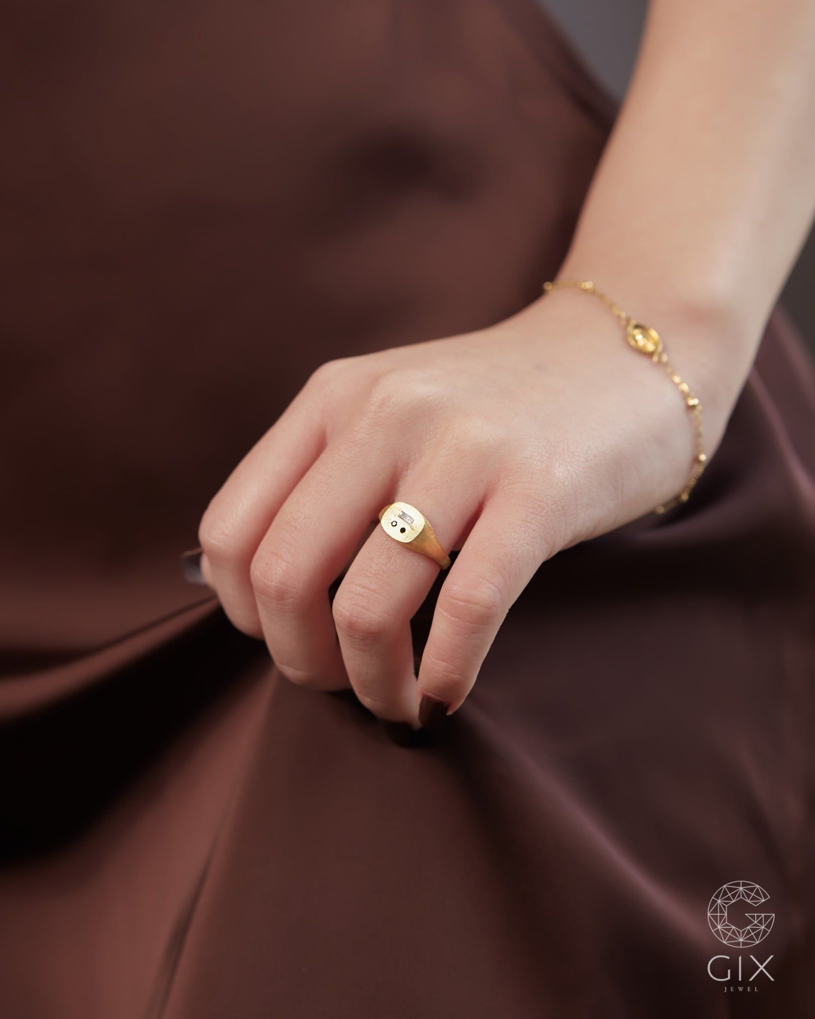  Nhẫn cưới cặp signet vàng 18k đẹp thiết kế độc đáo khắc tên | Gix Jewel 