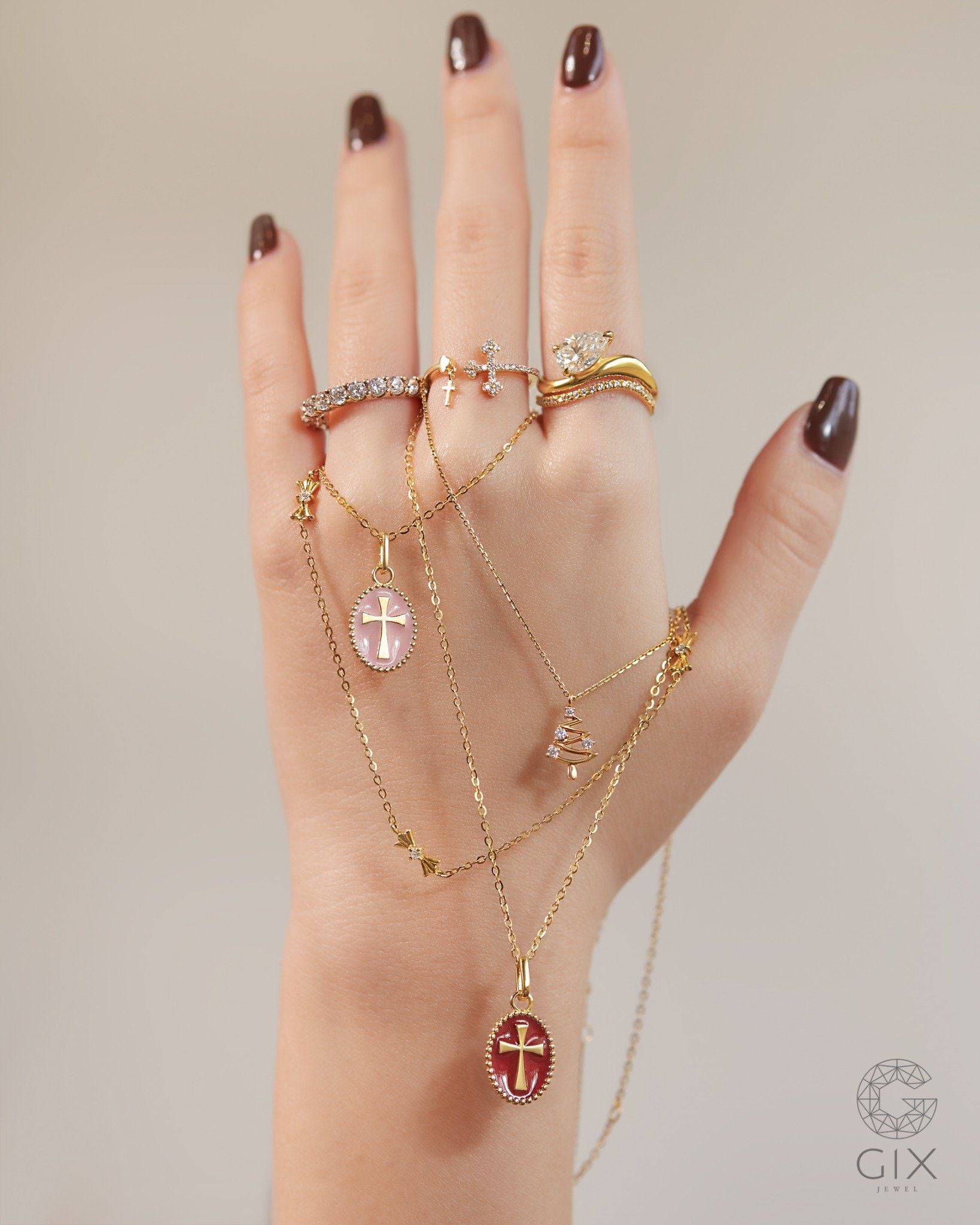  Nhẫn nữ vàng 18k hình thánh giá đính đá cao cấp | Gix Jewel 