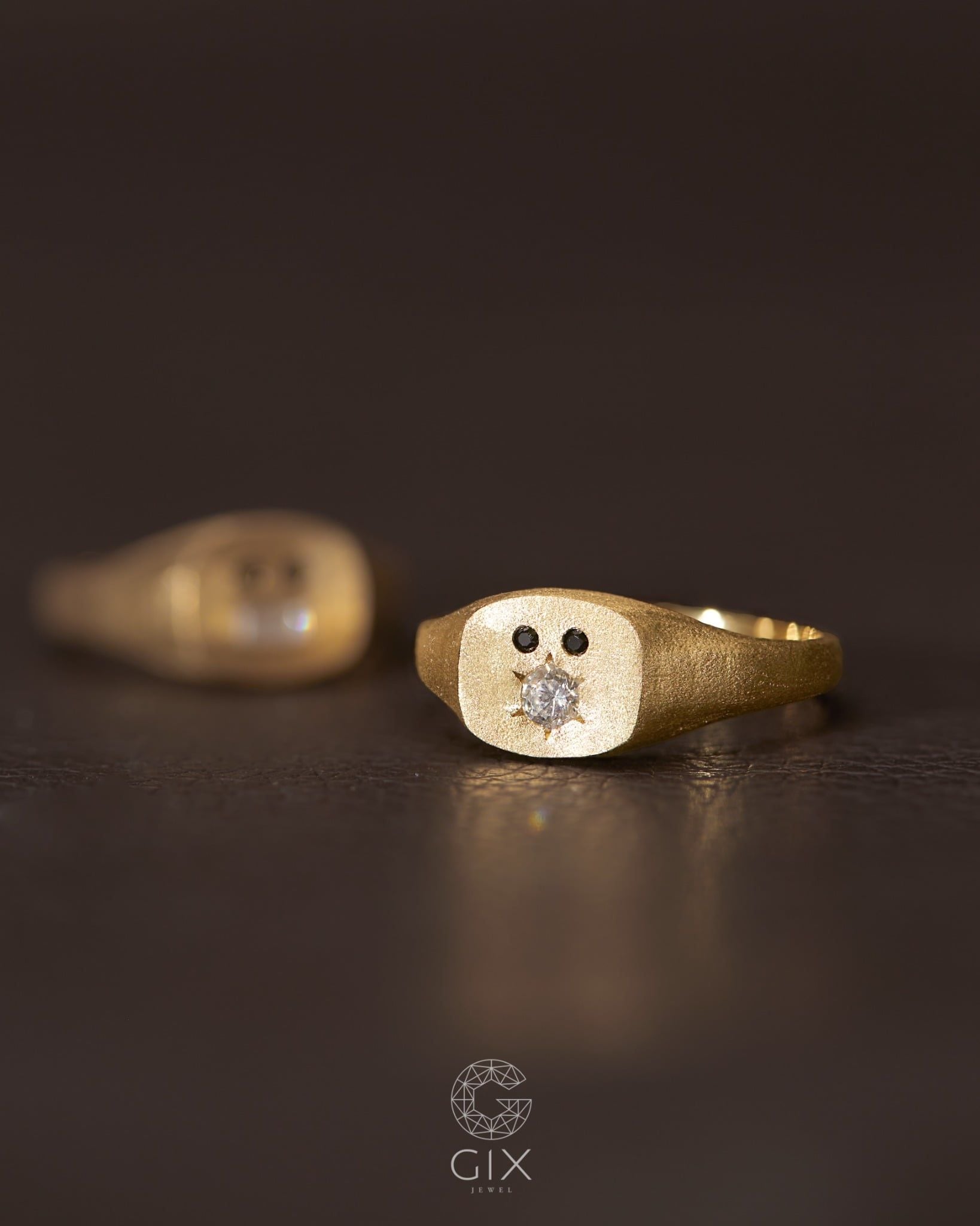  Nhẫn cưới cặp signet vàng 18k đẹp thiết kế độc đáo khắc tên | Gix Jewel 