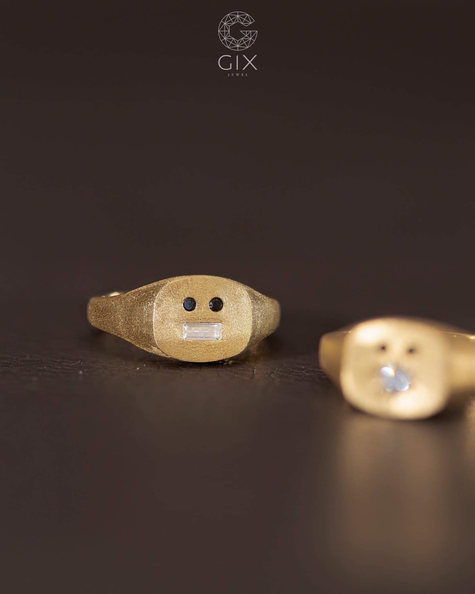  Nhẫn cưới cặp signet vàng 18k đẹp thiết kế độc đáo khắc tên | Gix Jewel 