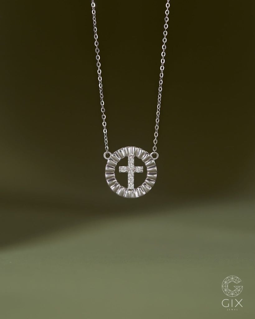  Dây chuyền thánh giá nam nữ vàng trắng đẹp dáng mặt tròn đính đá | Gixjewel 