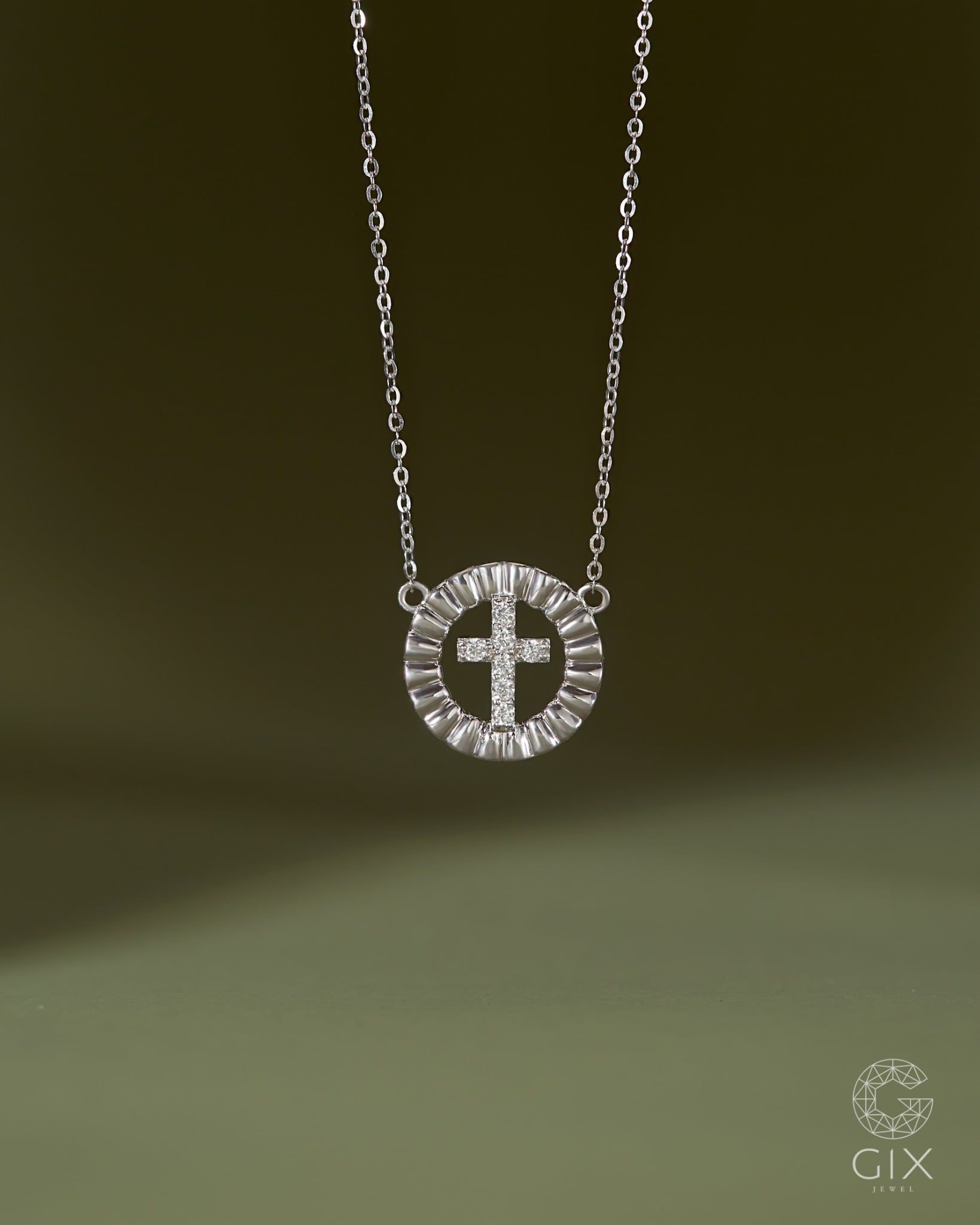  Dây chuyền thánh giá nam nữ vàng trắng đẹp dáng mặt tròn đính đá | Gixjewel 