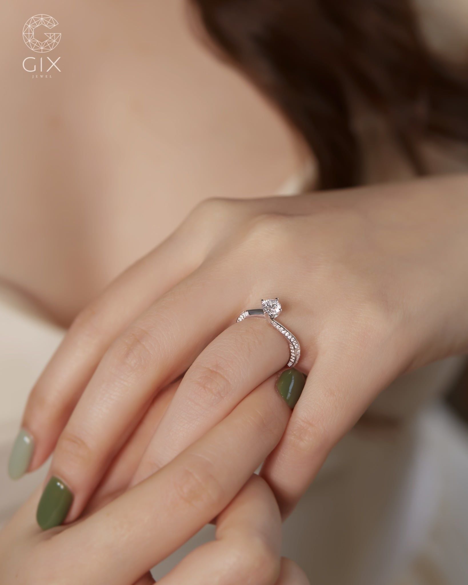  Nhẫn cầu hôn Twist vàng tây 18k đính kim cương | Gix Jewel 