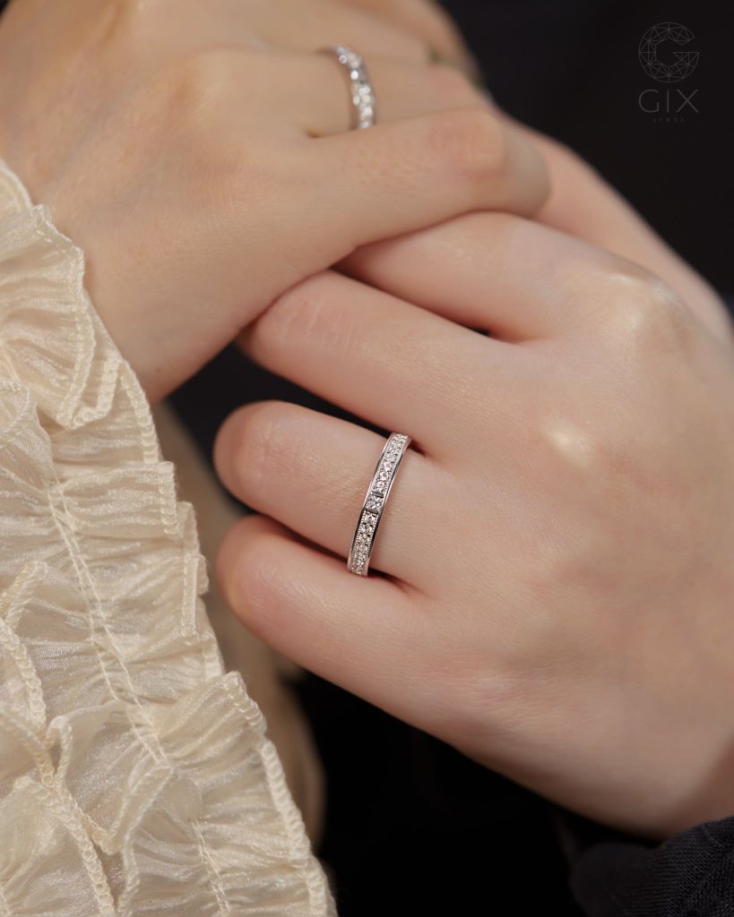  Nhẫn cưới vàng 14k thiết kế đính tấm full vòng - GCR25050206 | Gix Jewel 