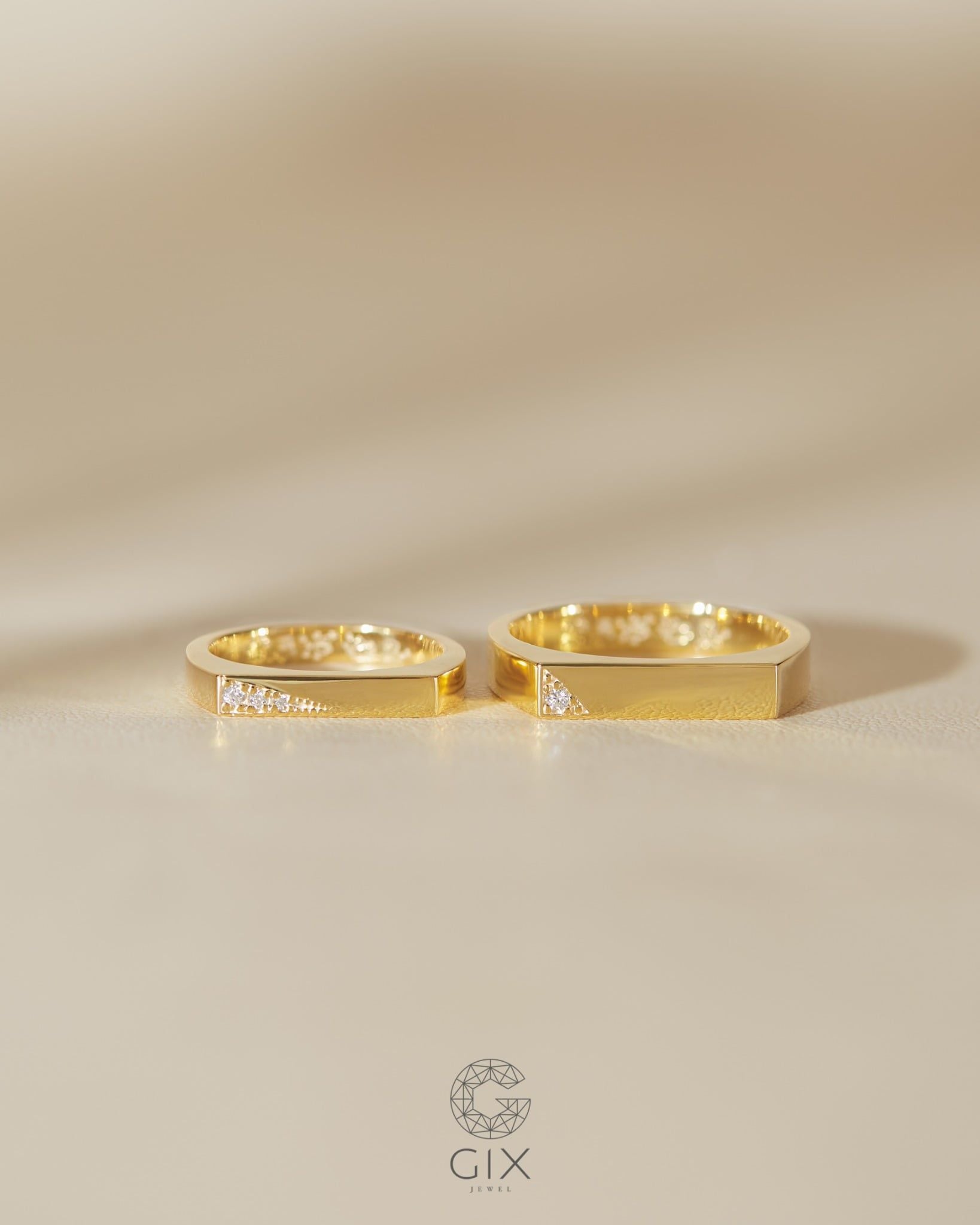  Nhẫn cưới signet thiết kế đính đá khắc tên - GCR25050223 | Gix Jewel 