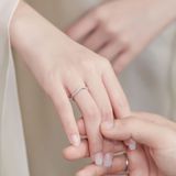  Nhẫn cưới vô cực vàng 18k đính Moissanite Gixjewel - GCR25050031 