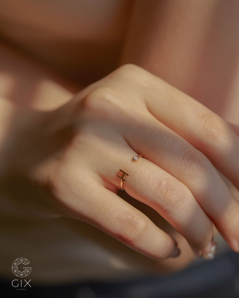  Nhẫn vàng nữ đơn giản hình chữ cái đai hở đính đá | Gix Jewel 