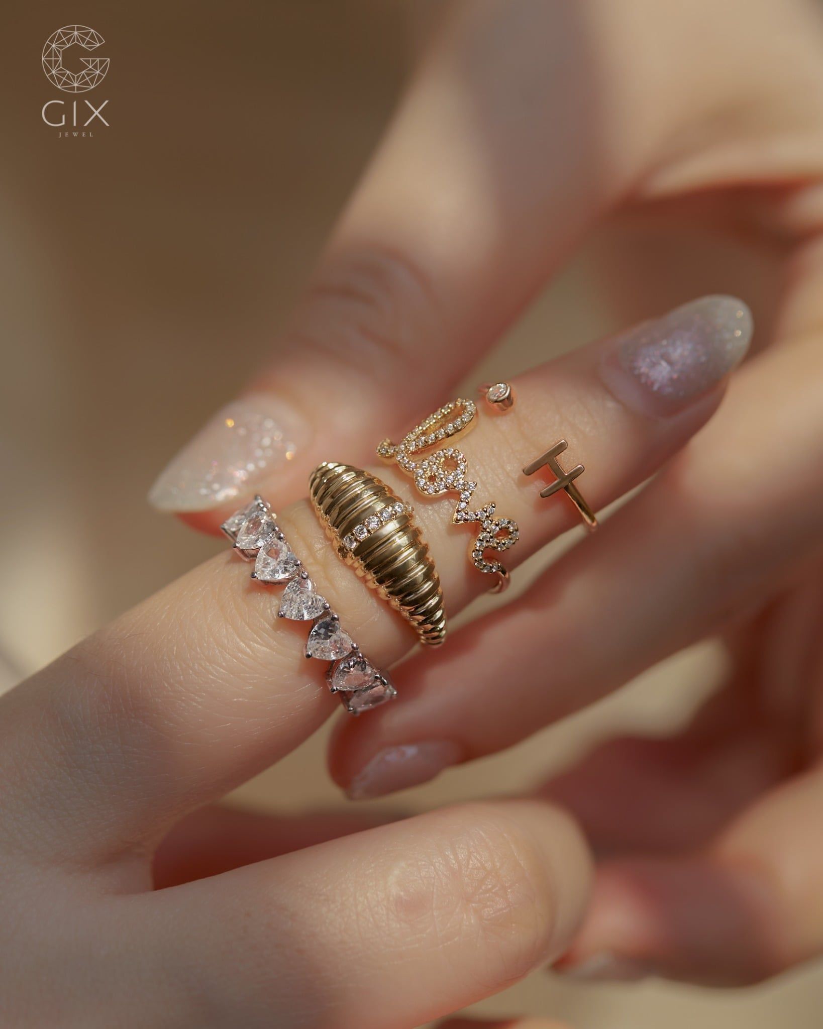  Nhẫn vàng nữ đơn giản hình chữ cái đai hở đính đá | Gix Jewel 