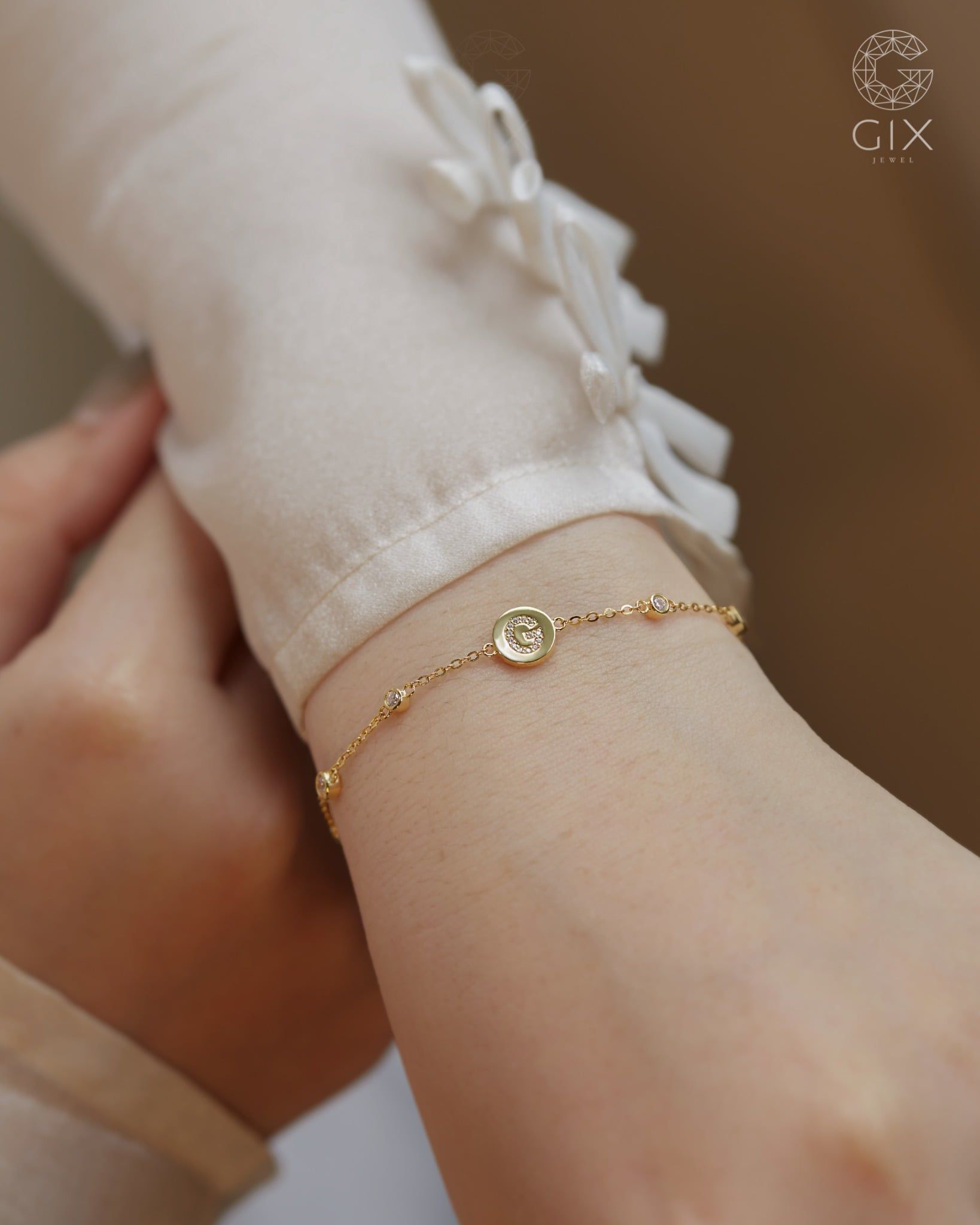  Lắc tay đơn giản cho nữ sợi mảnh gắn bi tròn khắc chữ | Gix Jewel 