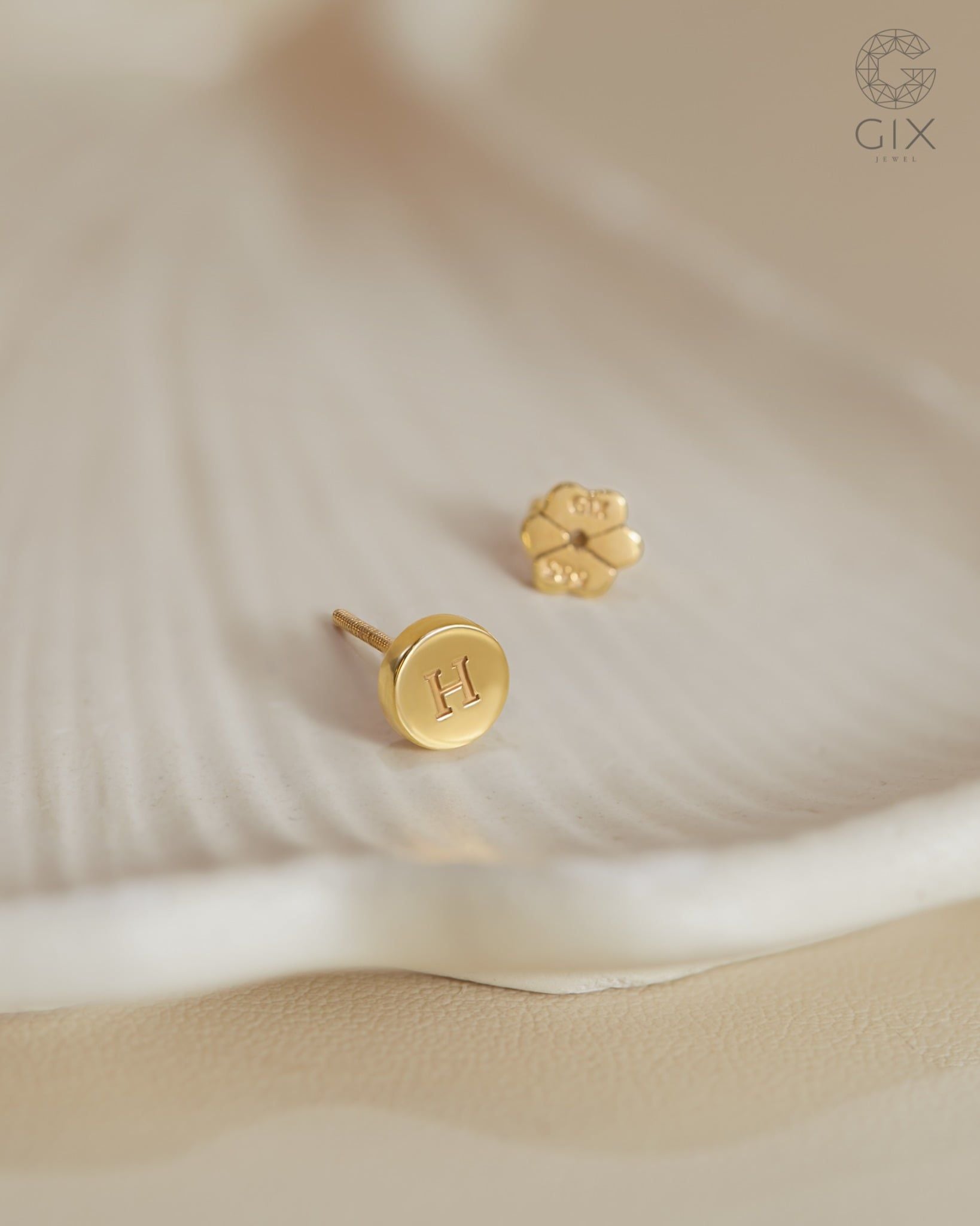 Bông tai khắc chữ theo tên cho nam nữ bạc 925 & vàng 10k, 14k, 18k | Gix Jewel 