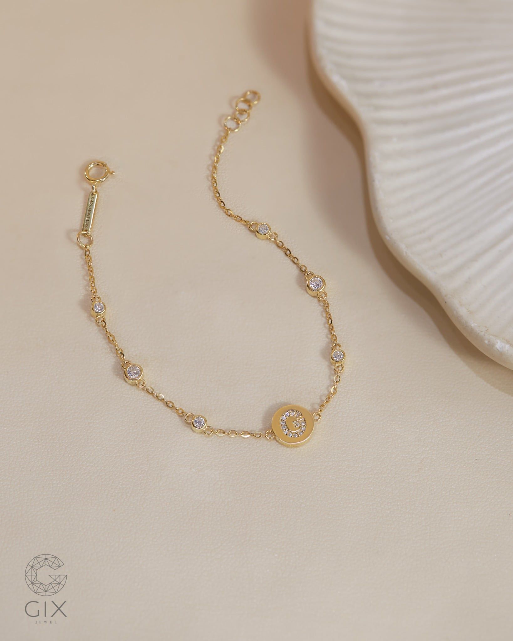  Lắc tay đơn giản cho nữ sợi mảnh gắn bi tròn khắc chữ | Gix Jewel 