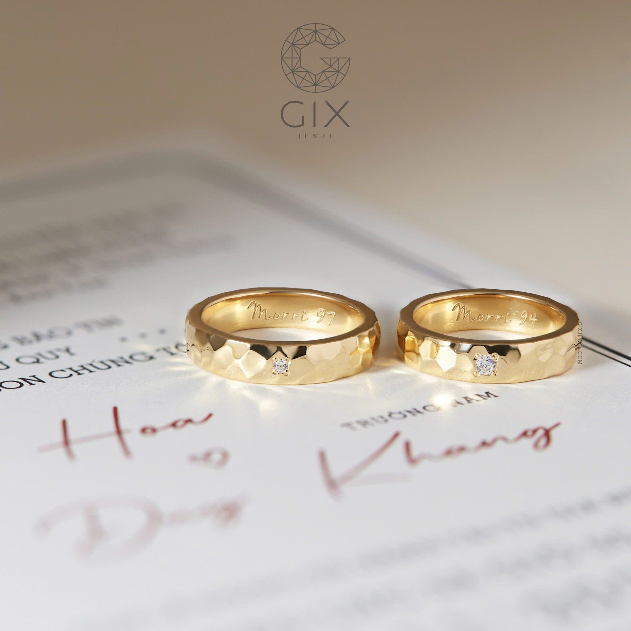  Nhẫn cưới vàng 18k thiết kế vát hamer cao cấp Gix - GCR25050137 