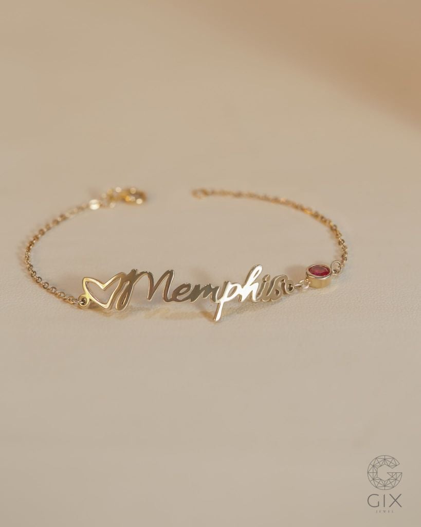  Lắc tay vàng khắc tên theo yêu cầu sợi chữ cong đính đá birthstone  | Gix Jewel 