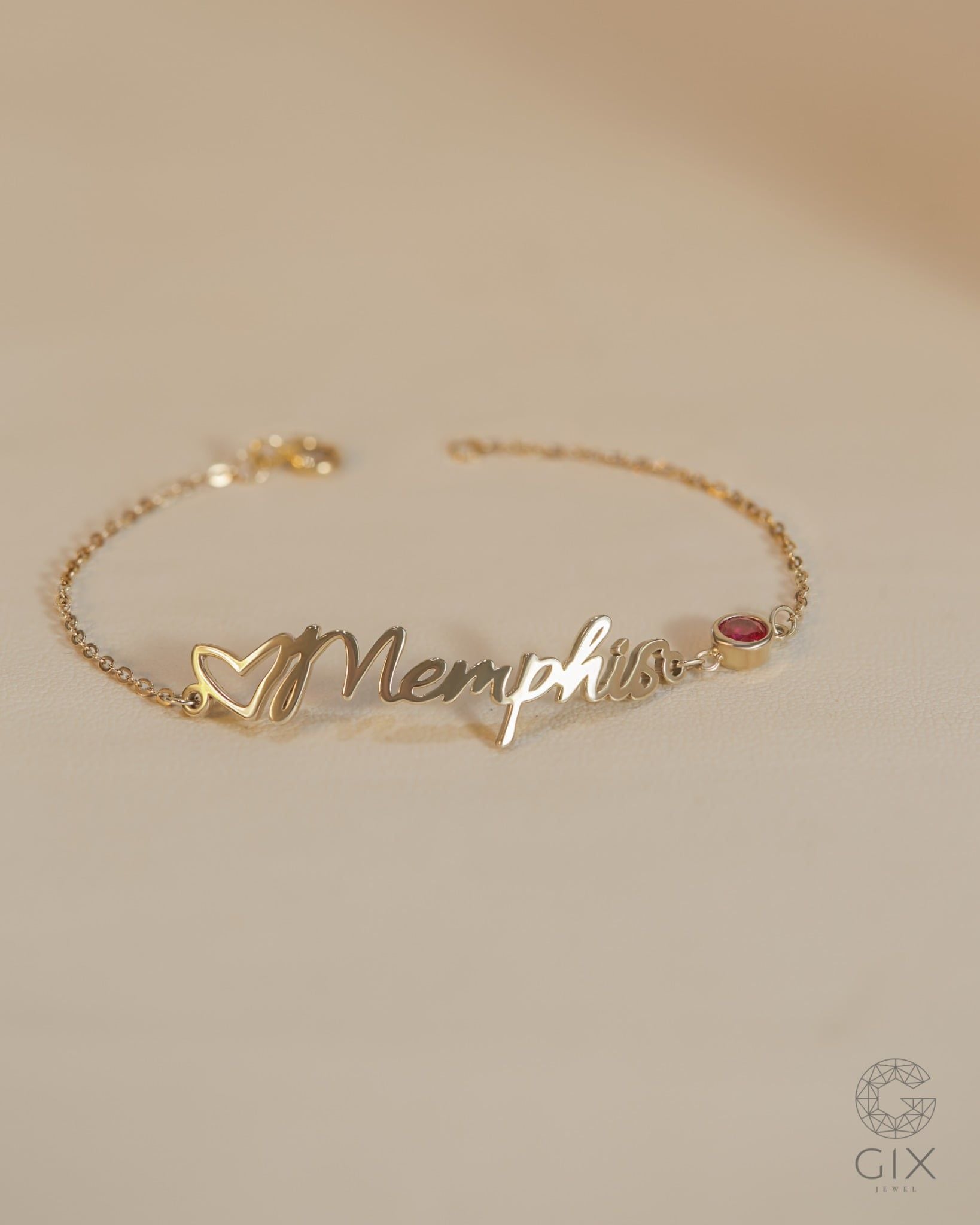  Lắc tay vàng khắc tên theo yêu cầu sợi chữ cong đính đá birthstone  | Gix Jewel 