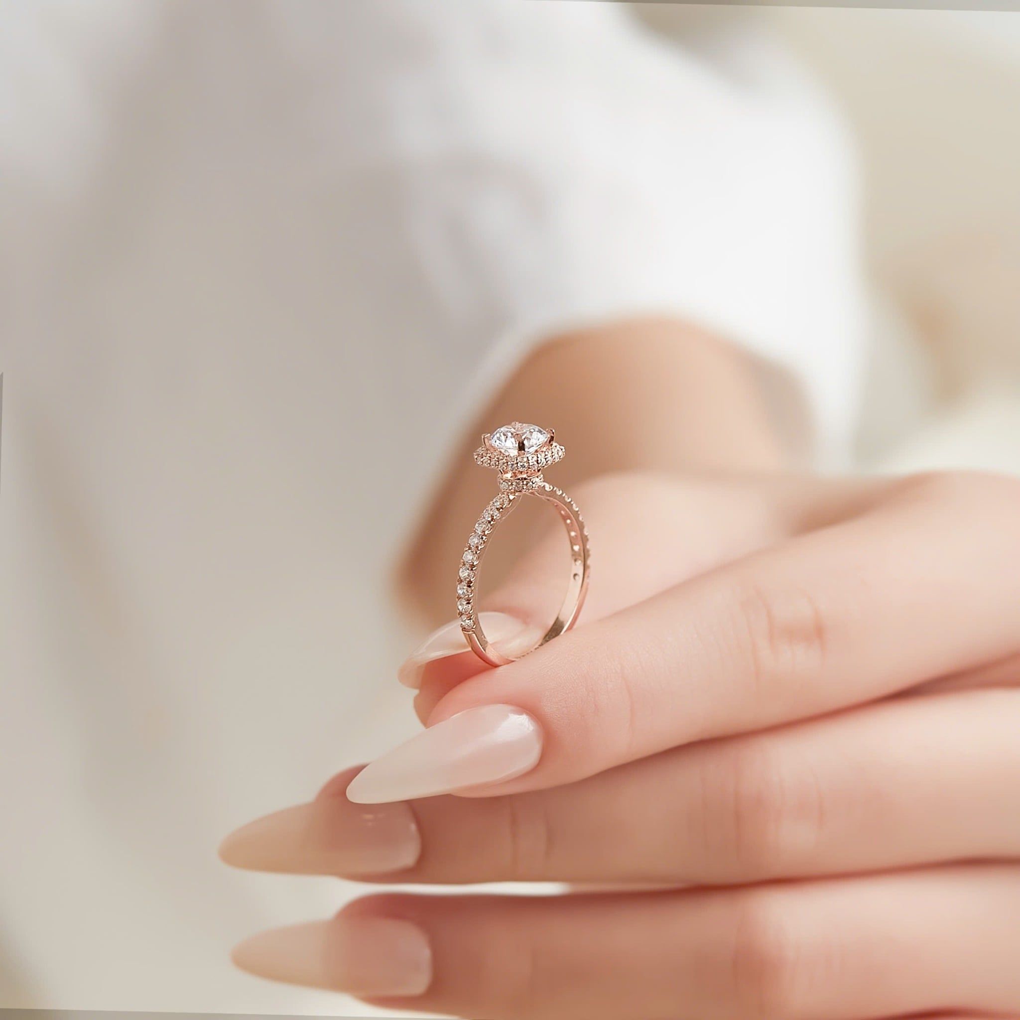  Nhẫn cầu hôn vàng 18k Luxe Halo | Gix Jewel 