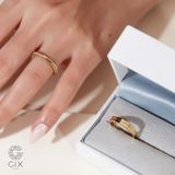  Nhẫn cưới Mobius vô cực vàng 14k đính đá Gix Jewel - GCR25050093 