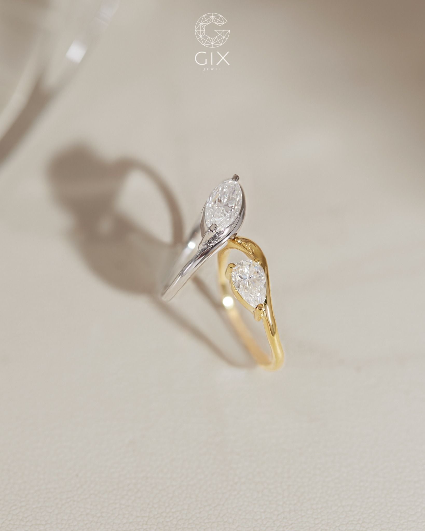  Bộ nhẫn nữ đeo ngón út vàng 18k đẹp đính Moissanite Gix Jewel 