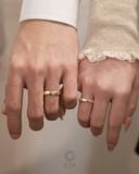  Nhẫn cưới thiết kế vàng 18k đẹp mặt vát hammer cao cấp tinh tế Gix Jewel 