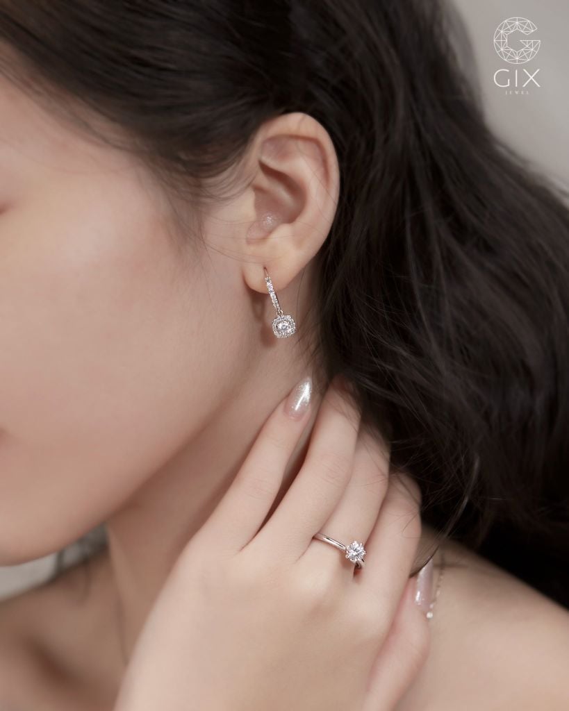  Bông tai khoen tròn kim cương tòng teng cho nữ | Gix Jewel 