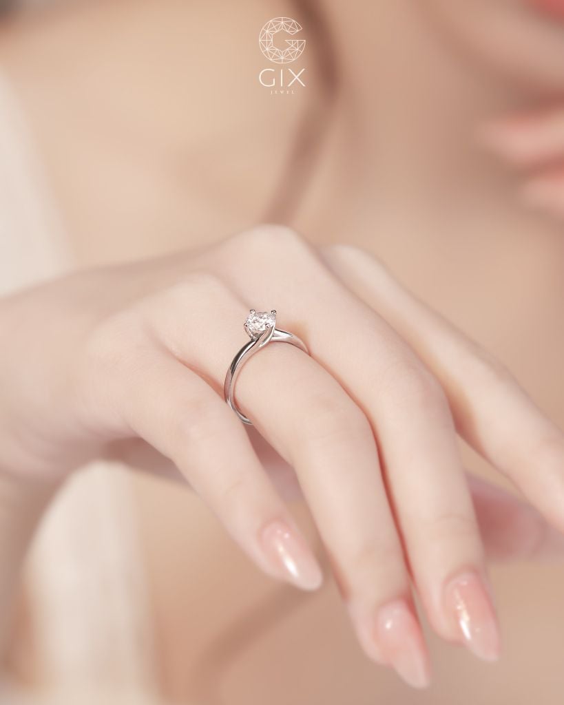  Nhẫn đính hôn vàng trắng 18k đính kim cương nhân tạo - Honey Lace | Gix Jewel 