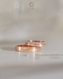  Nhẫn cưới đẹp vàng 18k kiểu mới bản to đính kim cương Moissanite khắc chữ Gix Jewelry 