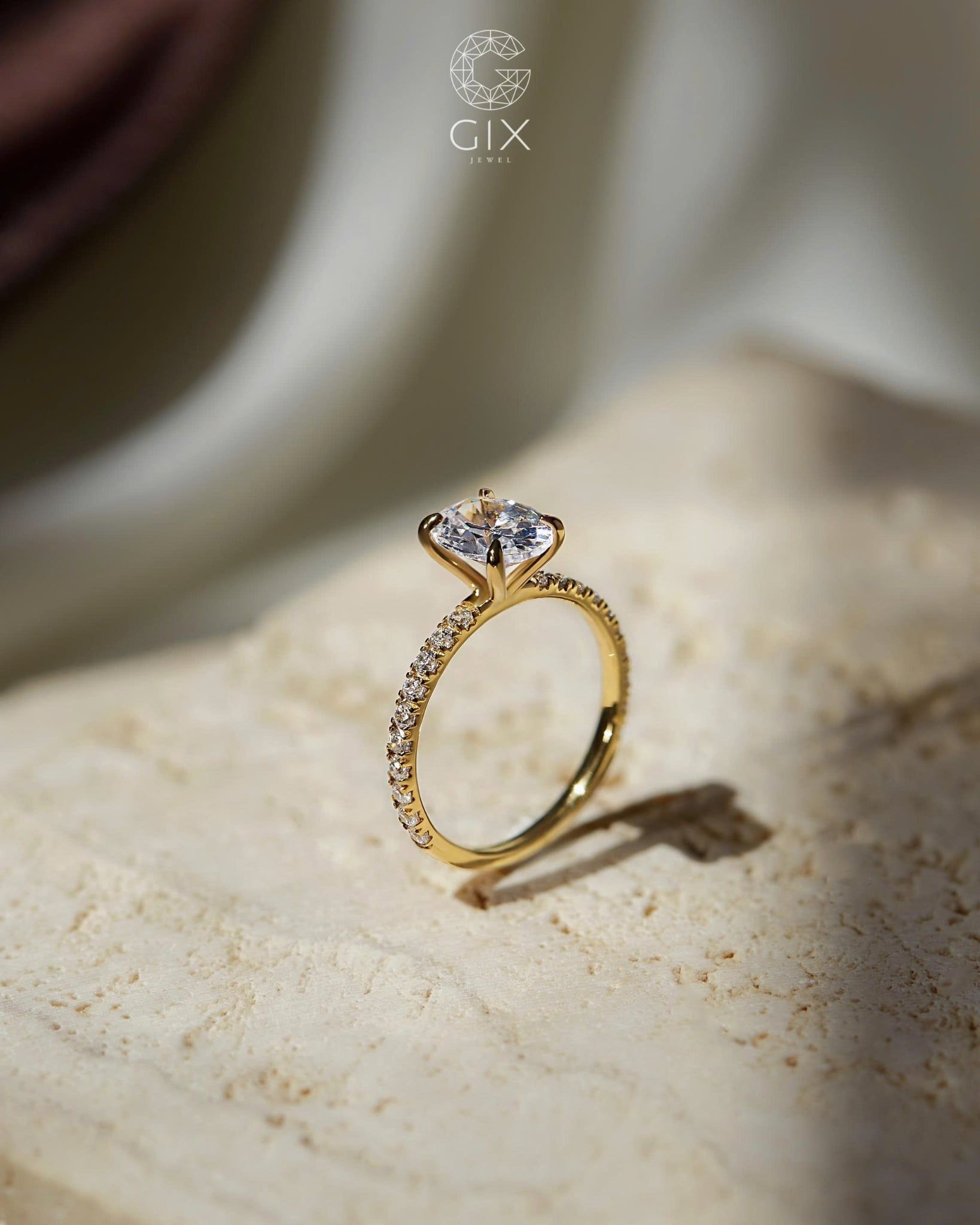  Nhẫn Cầu Hôn Kim Cương Vàng 18K - Oval Dream | Gix Jewel 