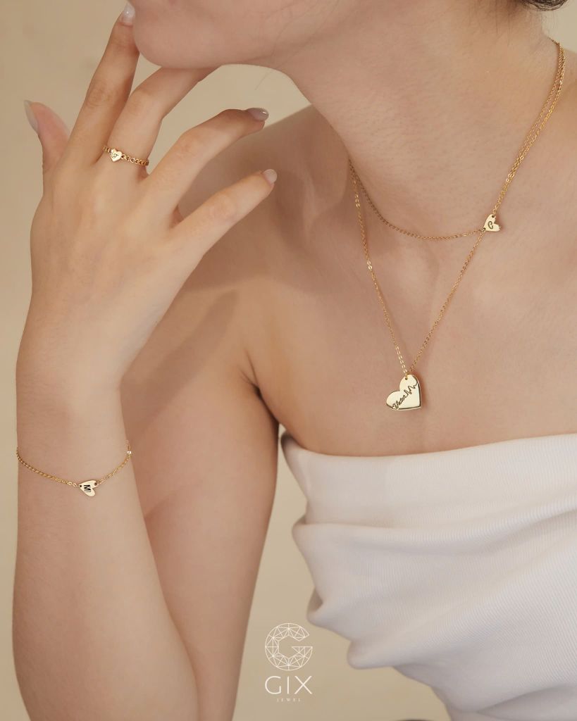  Lắc tay trái tim khắc chữ cái | Gix Jewel 