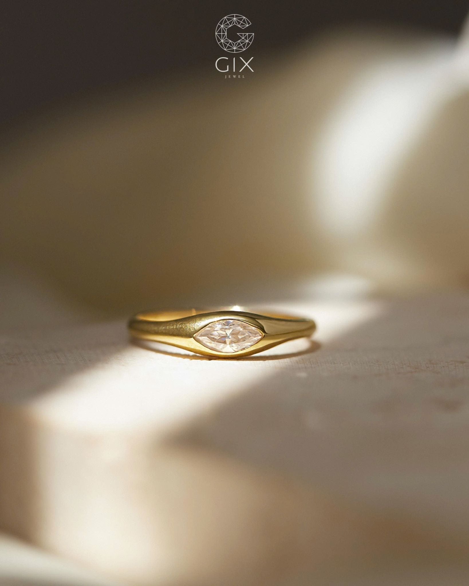 Nhẫn signet mini đính đá Marquise - GNN25050179 | Gix Jewel 