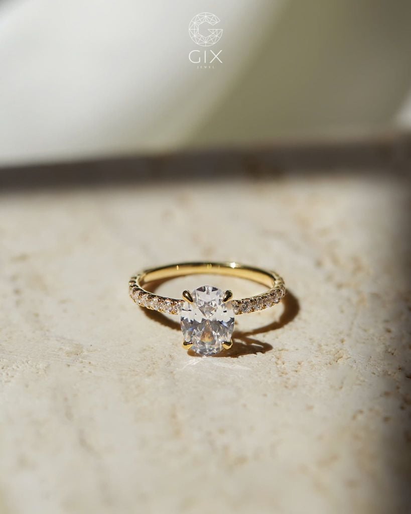 Nhẫn Cầu Hôn Kim Cương Vàng 18K - Oval Dream | Gix Jewel
