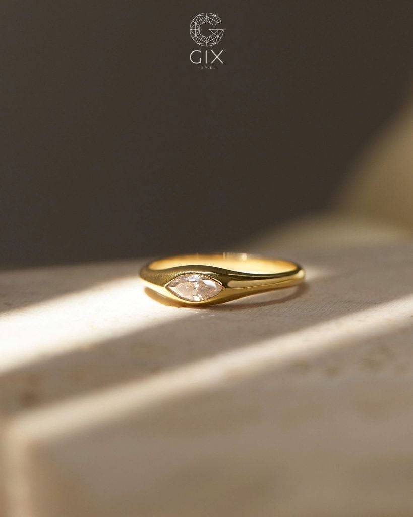  Nhẫn signet mini đính đá Marquise - GNN25050179 | Gix Jewel 