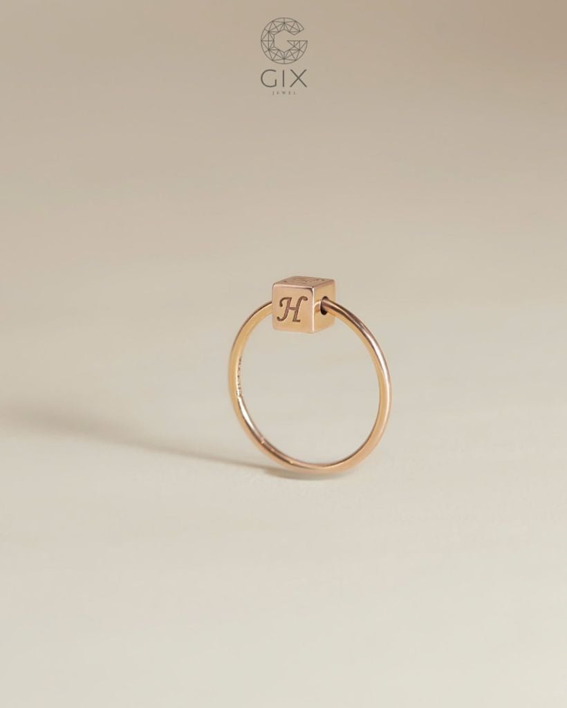  Nhẫn rubik khắc chữ cái theo yêu cầu - GNN25050178 | Gix Jewel 